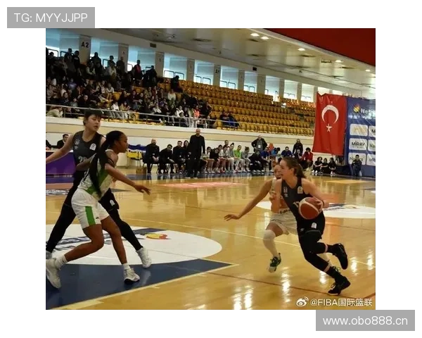 李月汝一出手，普通人瞬间怀疑人生这消费水平也太飒了吧！